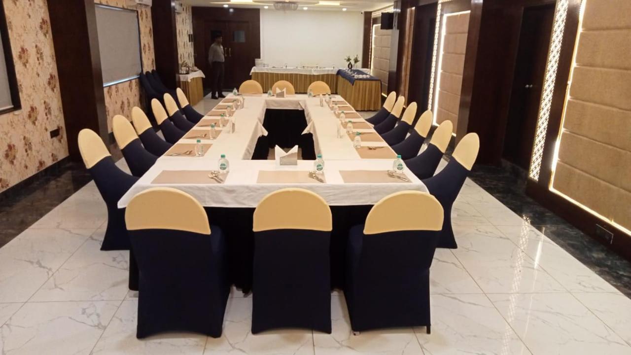 Hotel Eden Карвар Экстерьер фото