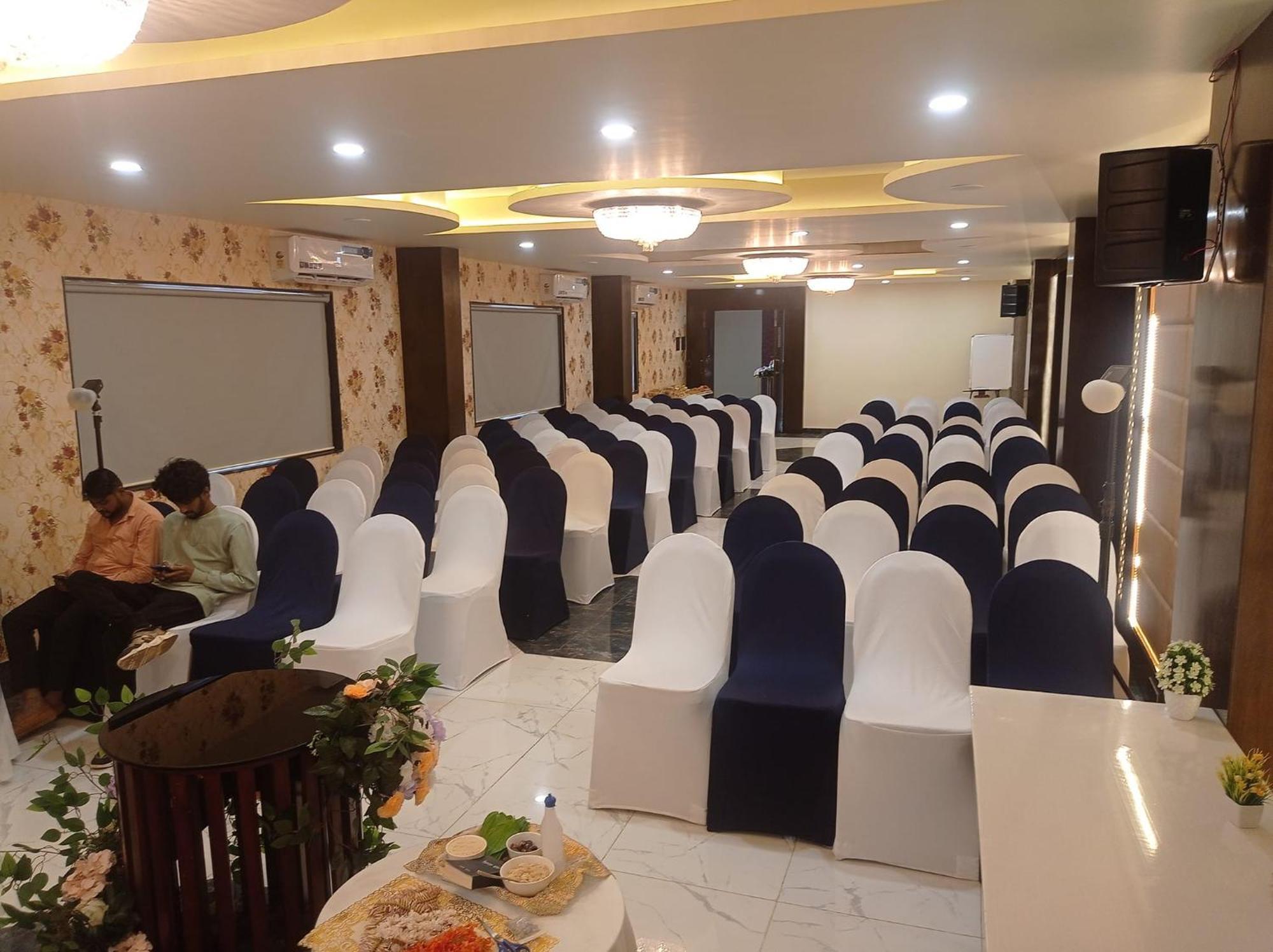 Hotel Eden Карвар Экстерьер фото