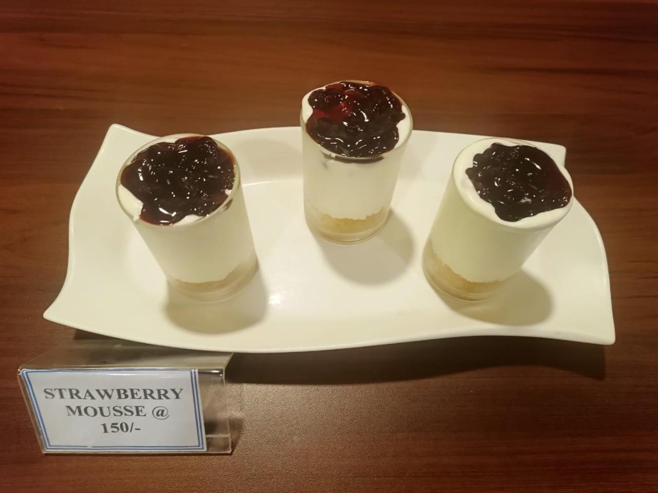 Hotel Eden Карвар Экстерьер фото